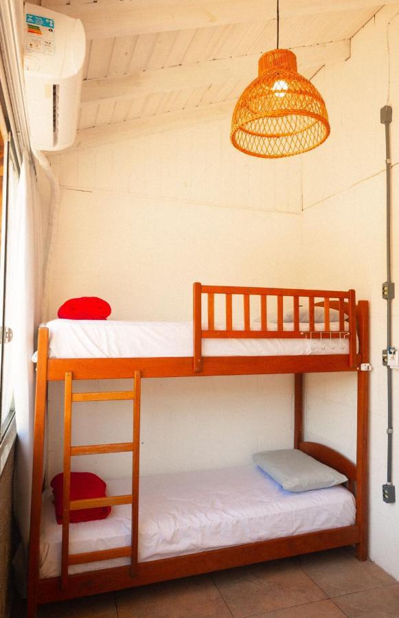 Sea Wolf Surf Hostel Florianópolis Екстериор снимка