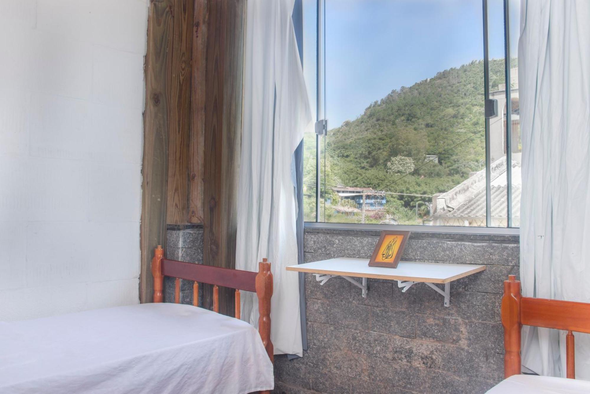 Sea Wolf Surf Hostel Florianópolis Екстериор снимка